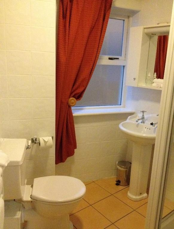 Virginia'S Guesthouse เคนแมร์ ห้อง รูปภาพ