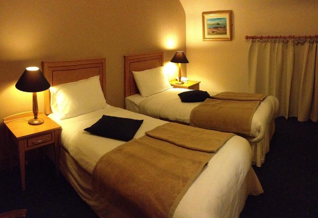 Virginia'S Guesthouse เคนแมร์ ห้อง รูปภาพ