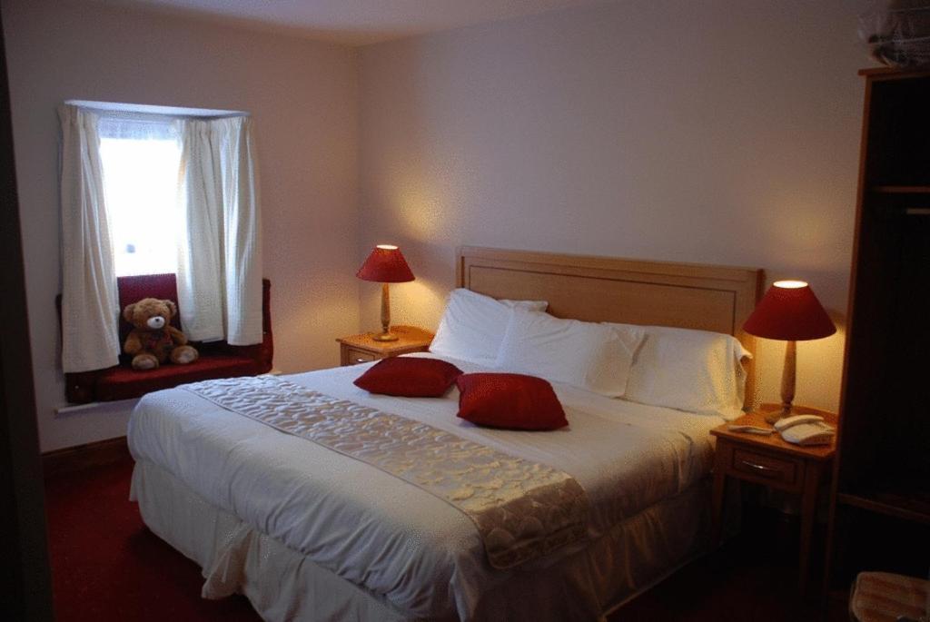 Virginia'S Guesthouse เคนแมร์ ภายนอก รูปภาพ